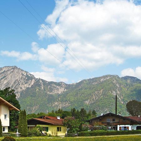 Ruhiges Ferienhaus Breitenbach Breitenbach am Inn Esterno foto