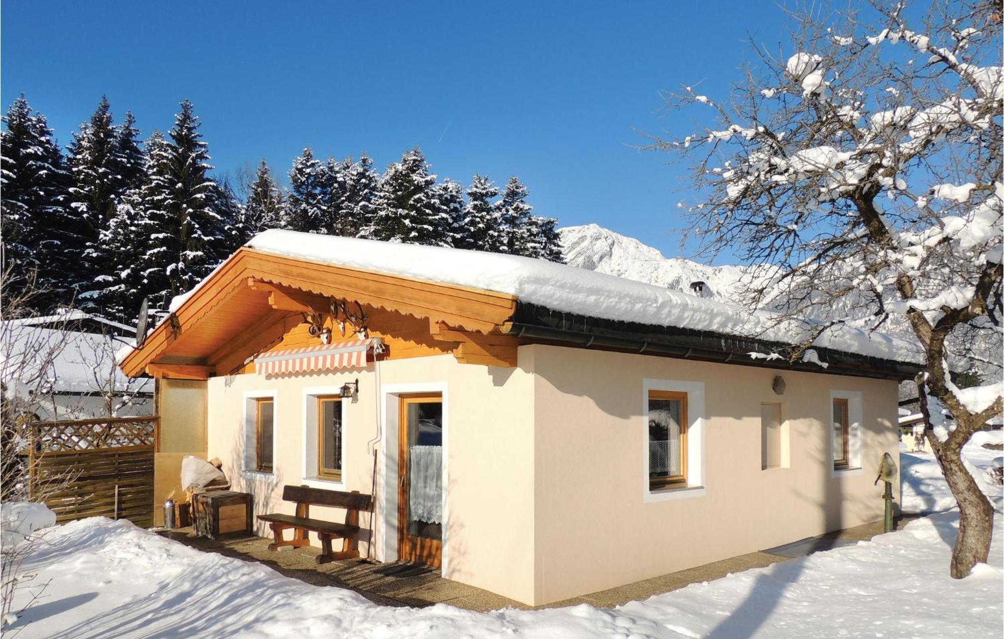 Ruhiges Ferienhaus Breitenbach Breitenbach am Inn Esterno foto